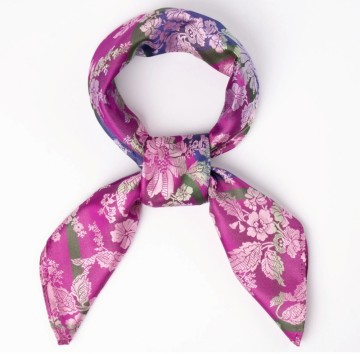 Tyrihans - Herborg silkeskjerf    |    12